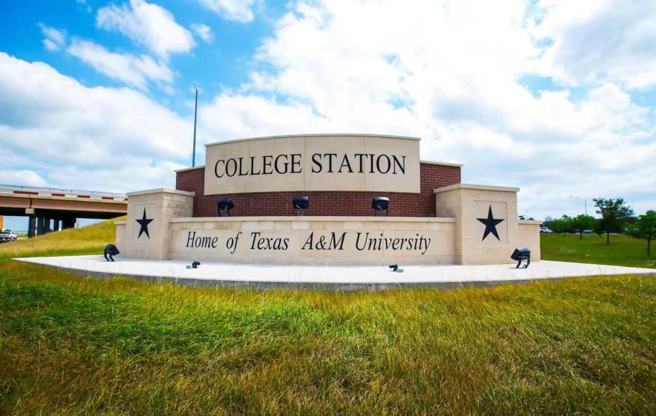 Holiday Inn Express & Suites College Station By Ihg Eksteriør billede
