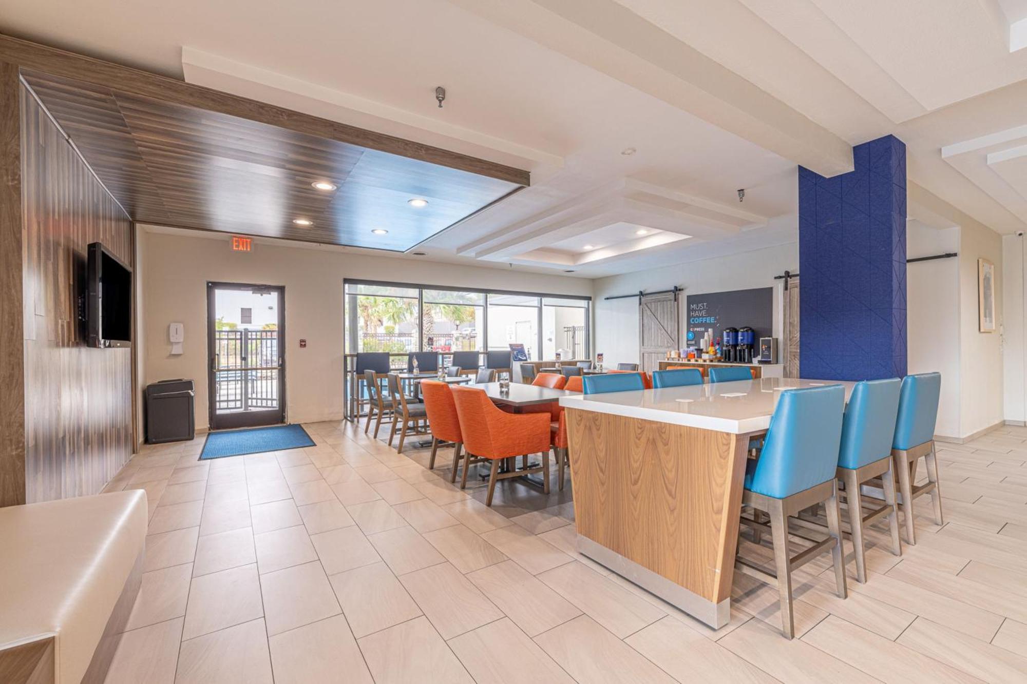 Holiday Inn Express & Suites College Station By Ihg Eksteriør billede