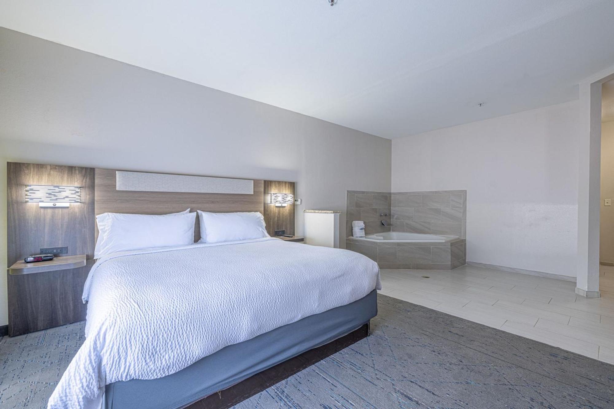 Holiday Inn Express & Suites College Station By Ihg Eksteriør billede