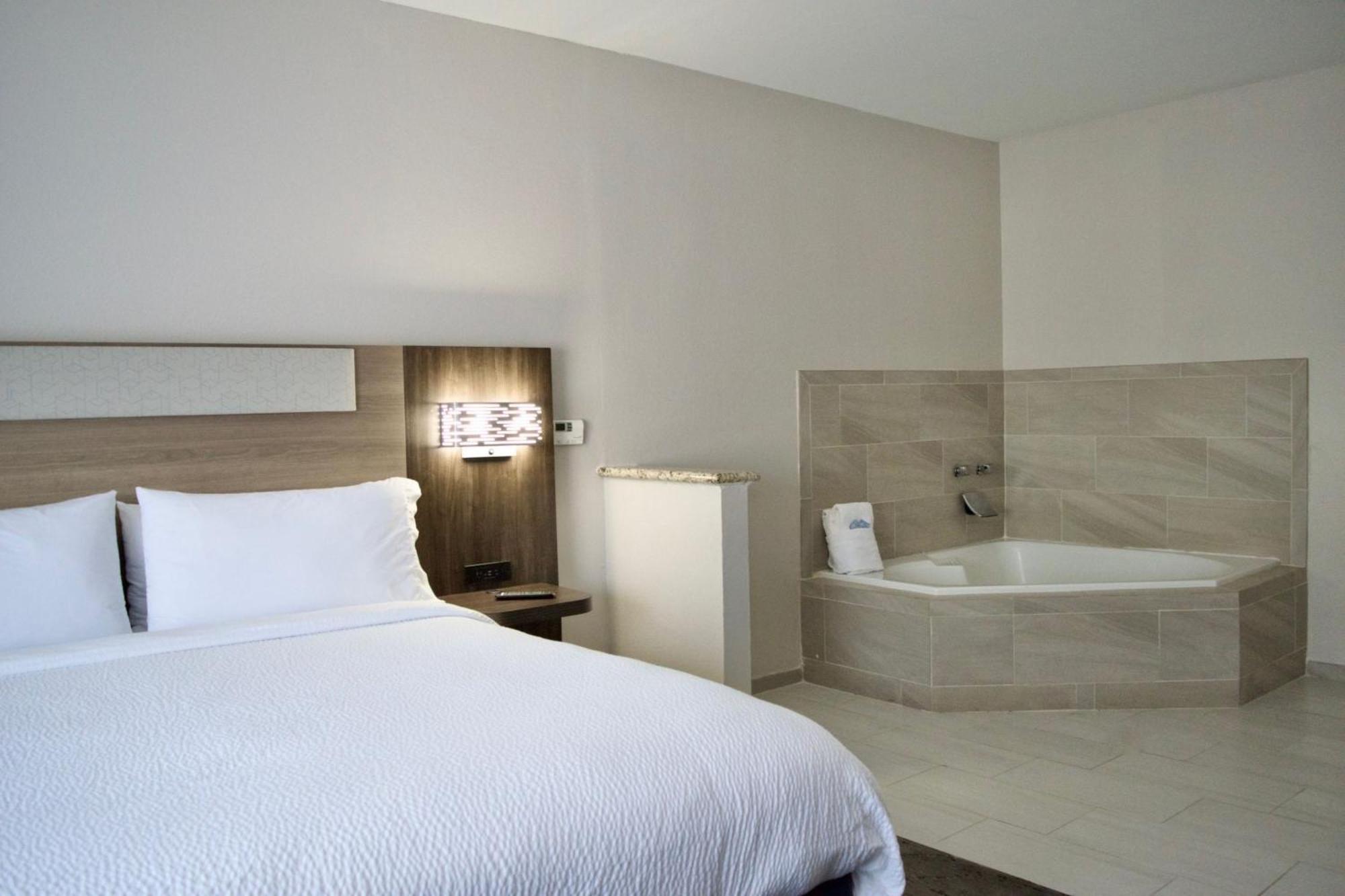 Holiday Inn Express & Suites College Station By Ihg Eksteriør billede