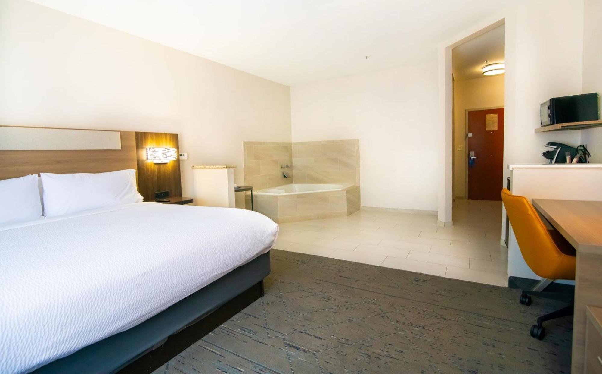 Holiday Inn Express & Suites College Station By Ihg Eksteriør billede